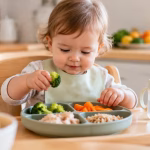 Alimentația copilului de 1 an: ce și cât ar trebui să mănânce în primul an de viață